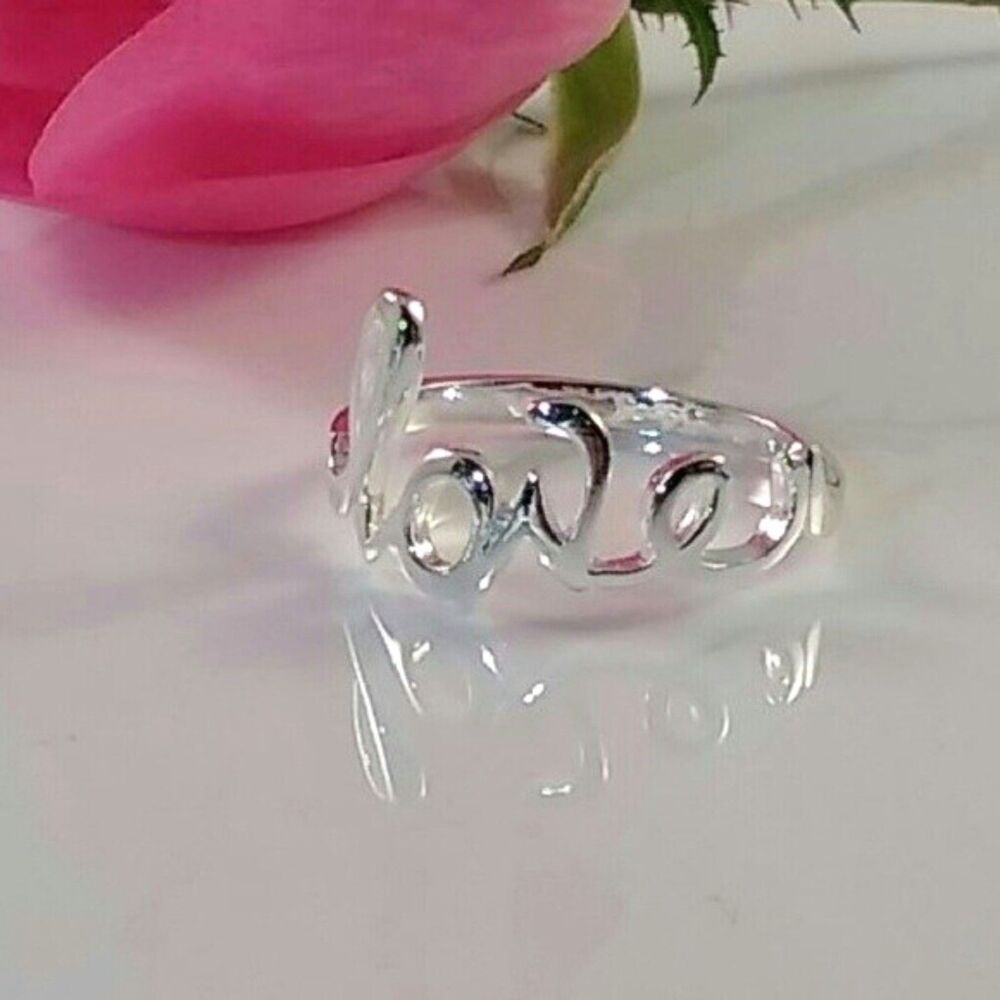Sterling Silver LOVE Ring Size 7